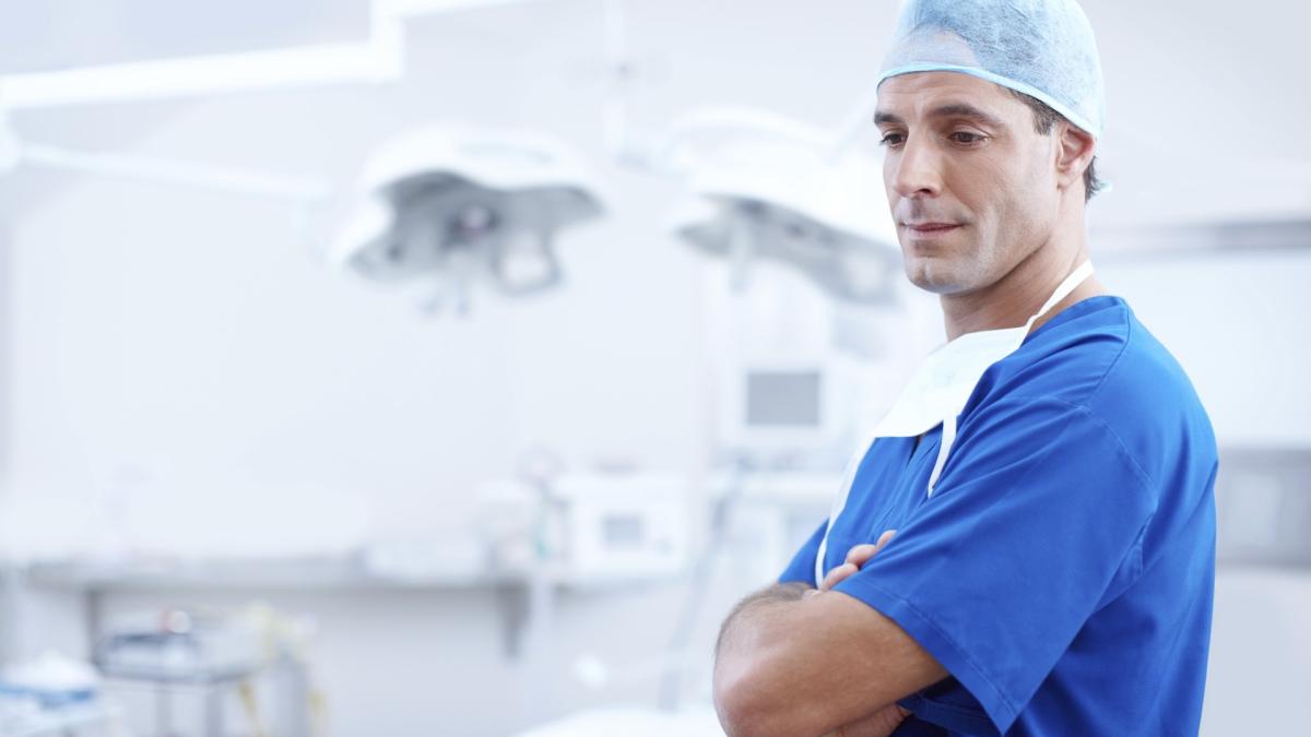 doctor_1149149_1920_33417600