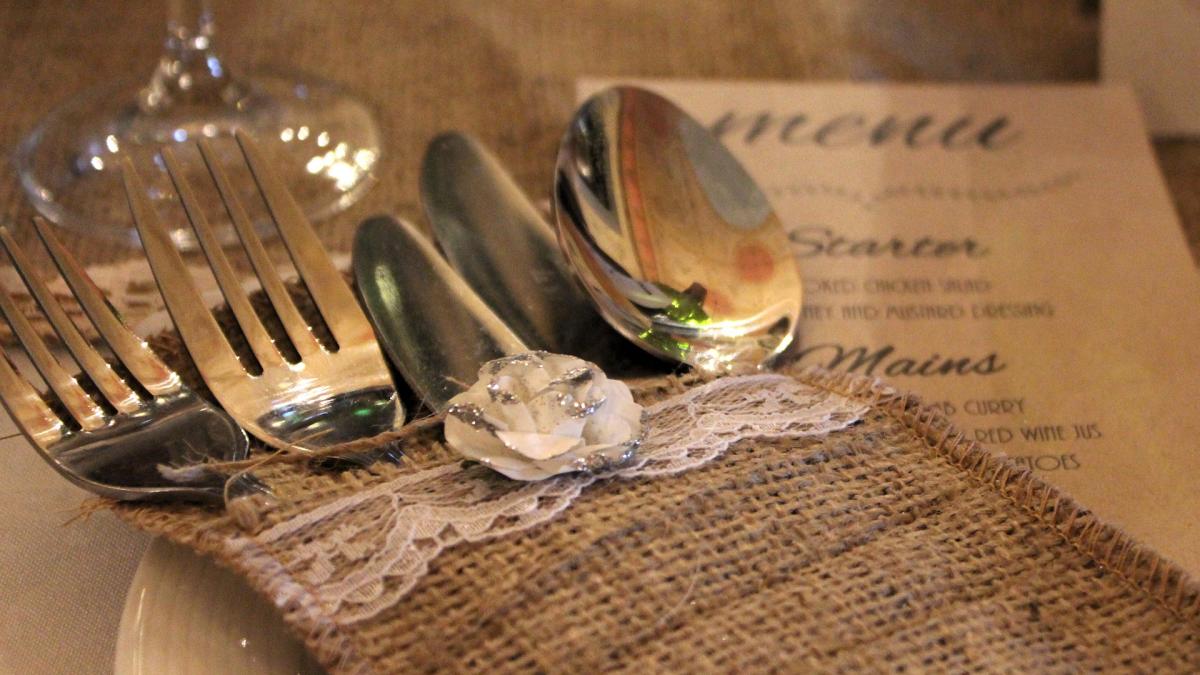 furculite_meniu_restaurant_27435400