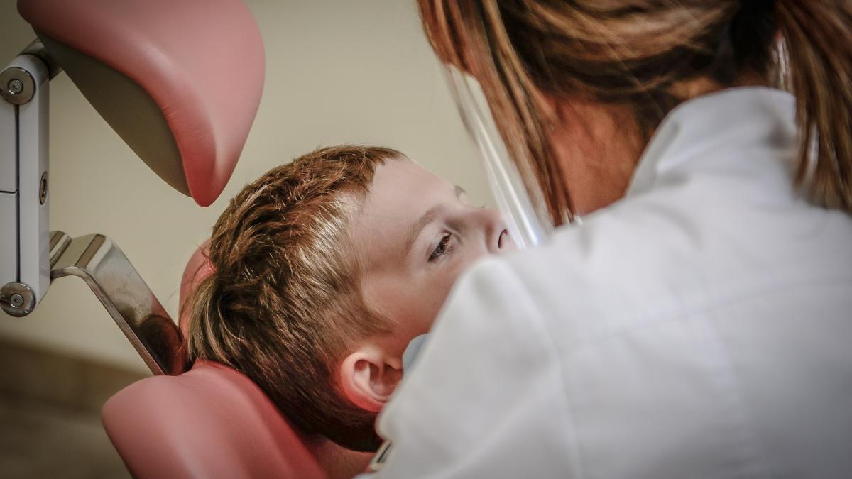 copil_dentist_stomatolog_90459500