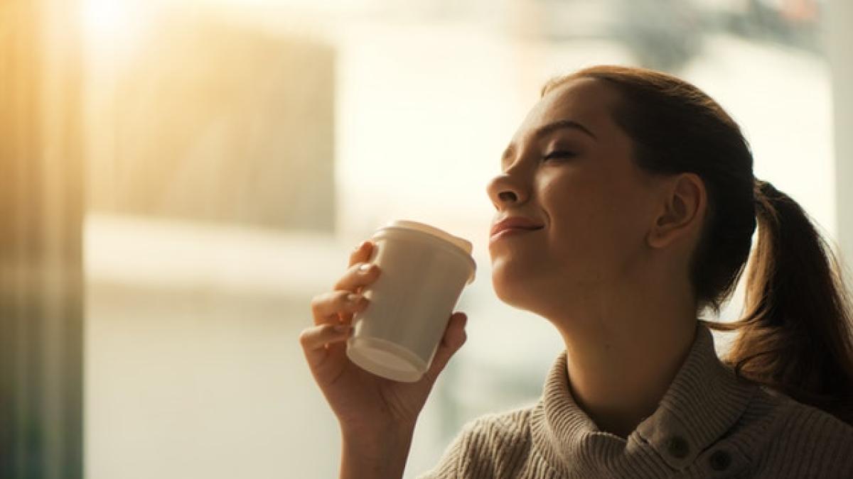 soare_cafea_relaxare_femeie_89241000