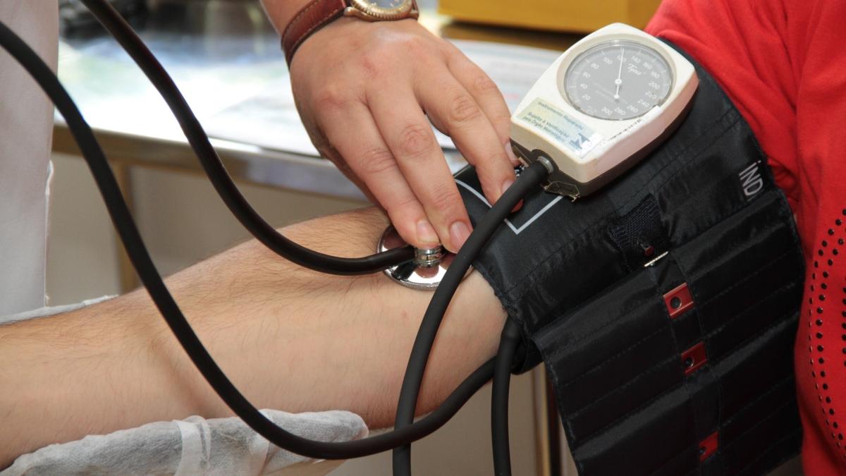 doctor_medic__consult_tensiune_55760400