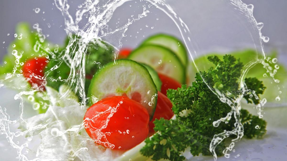 salata_rosii_castraveti_08867000