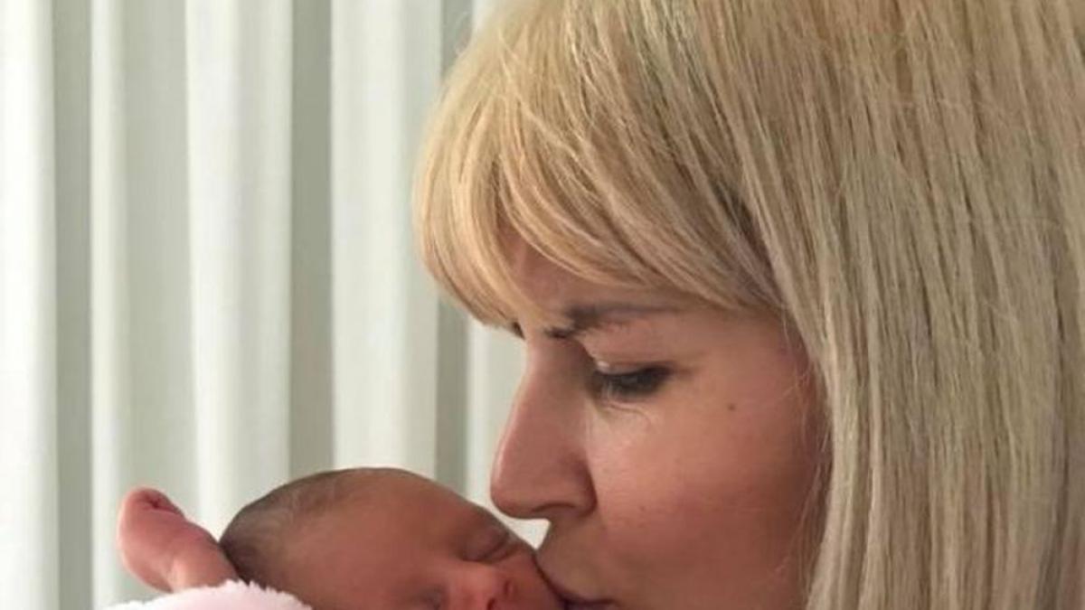 elena_udrea_fetita_foro_dc_news_91402100
