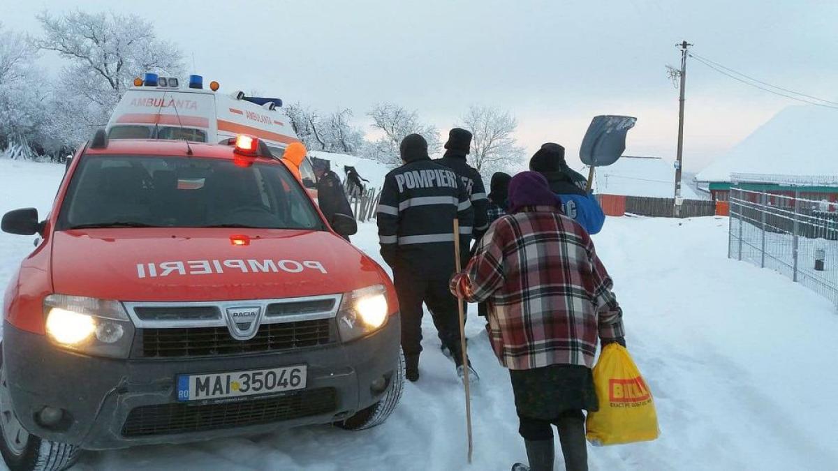 ambulanta_iarna_foto_serviciul_roman_de_ambulanta_35263900
