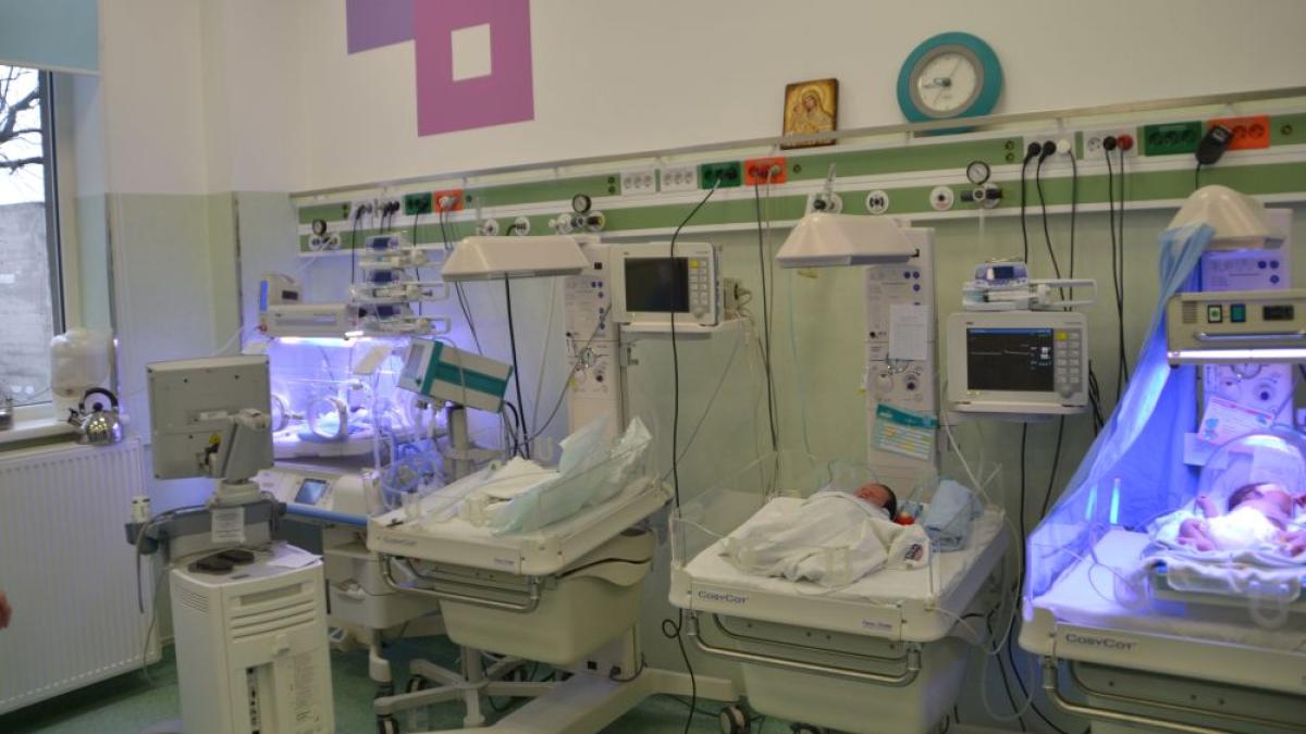 sectie_neonatologie_foro_maternitatea_giulesti_panait_sirbu_46151000