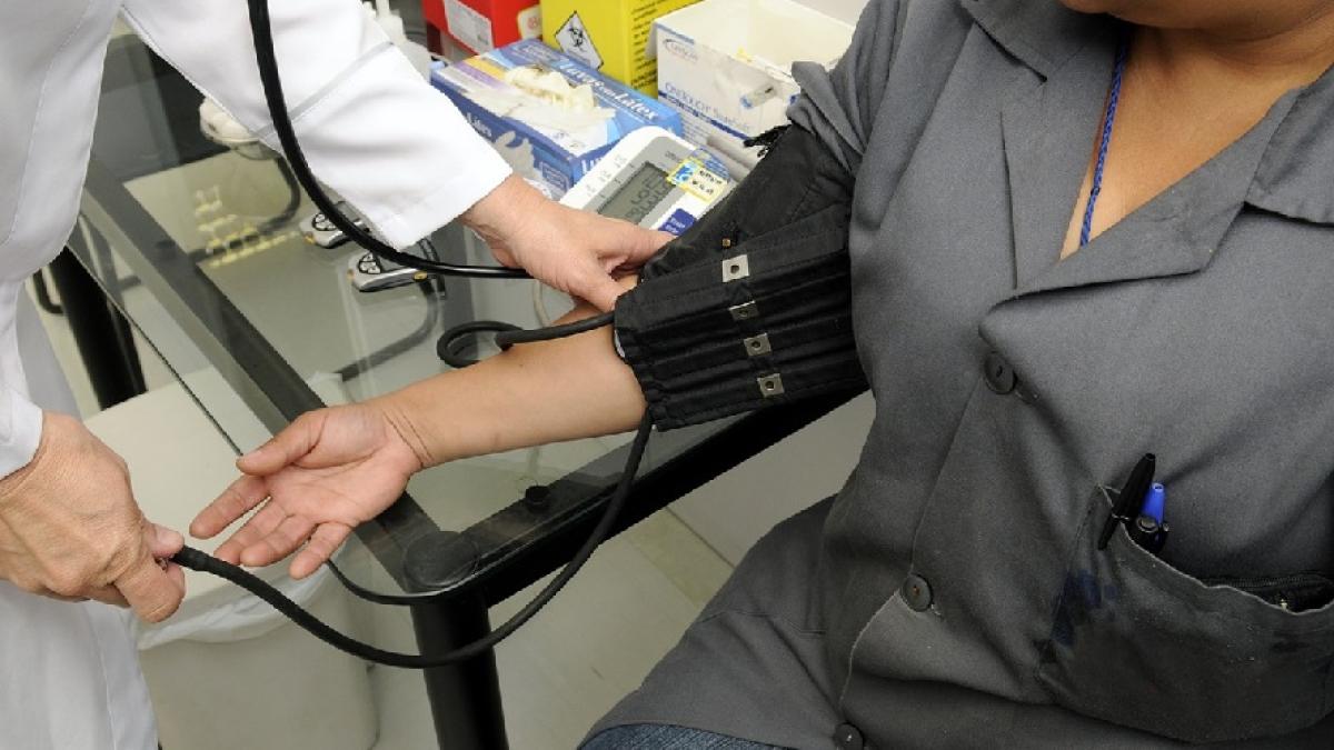 medic_consult_tensiune_familie_99961200