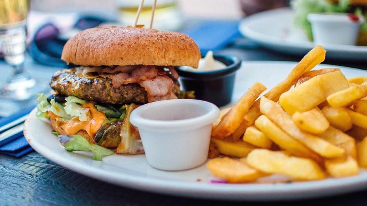 fast_food_hamurger_burger_47792700