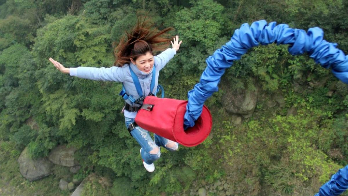 bungee_jumping_15798700