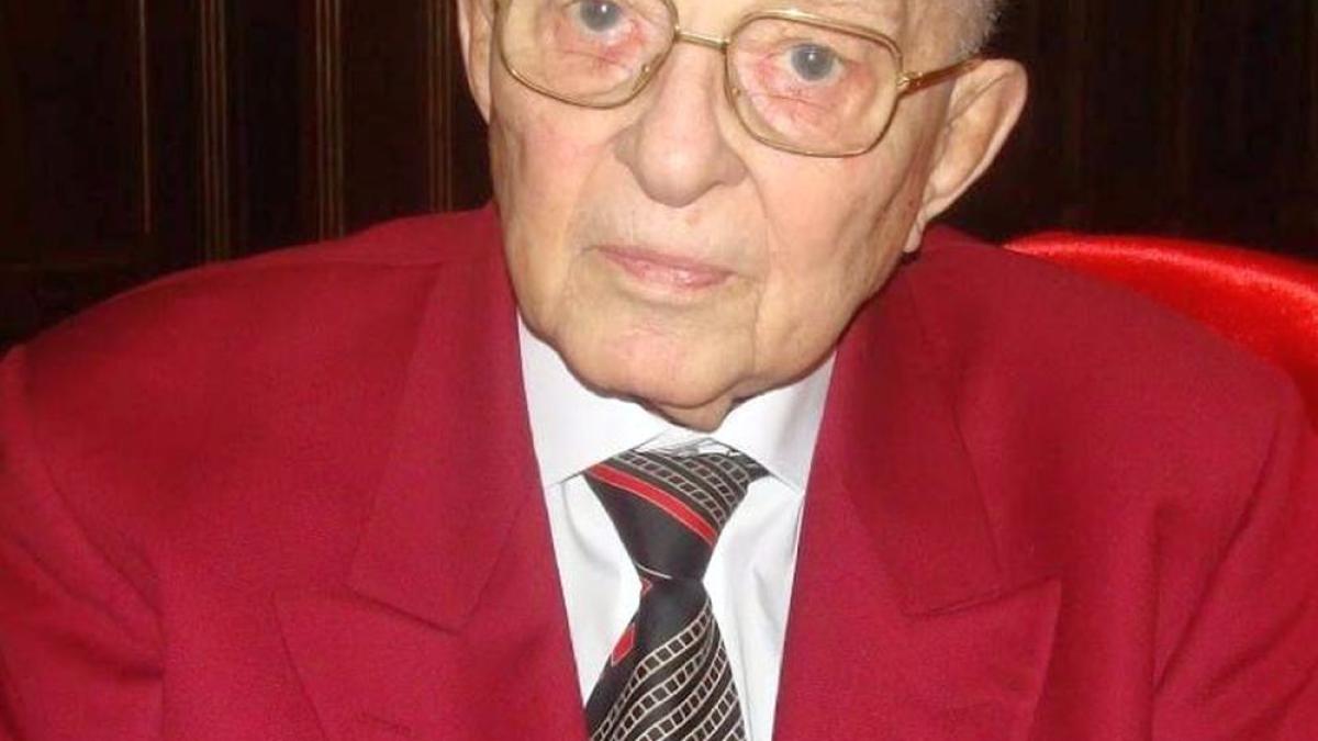 acad_prof_dr_george_litarczek_45189400