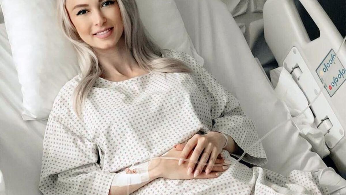 andreea_balan_pe_patul_de_spital_58856600