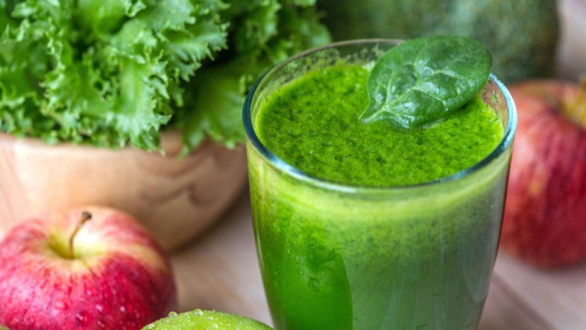 smoothie_verdeata_fructe_mar_mere_79741100