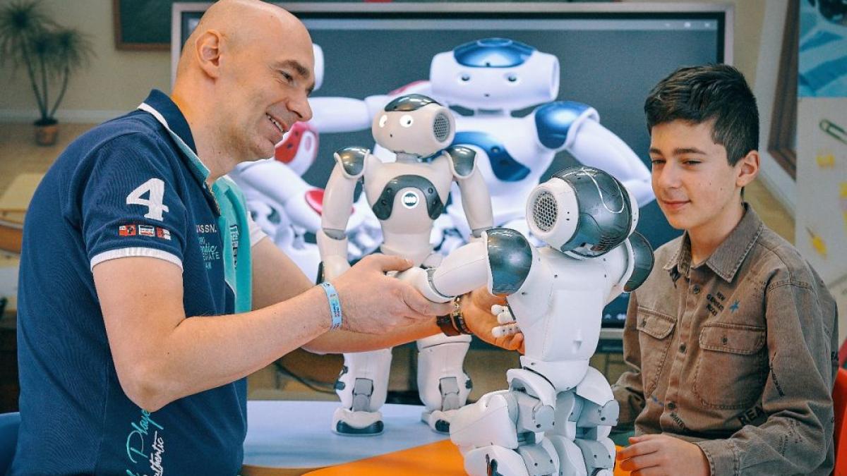 nao_robot_copii_autism_94252100