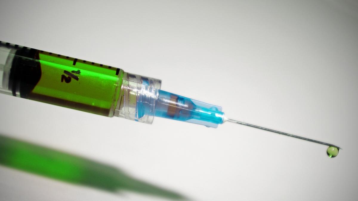 injectie_seringa_vaccin_44963300