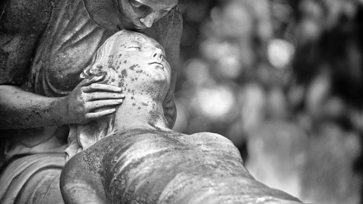 moarte_cimitir_ingeri_72378600