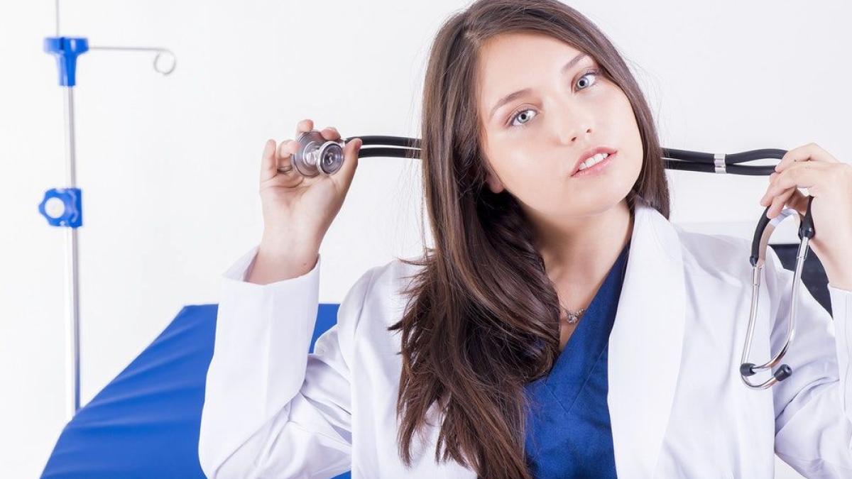 medic_diagnostic_67830300