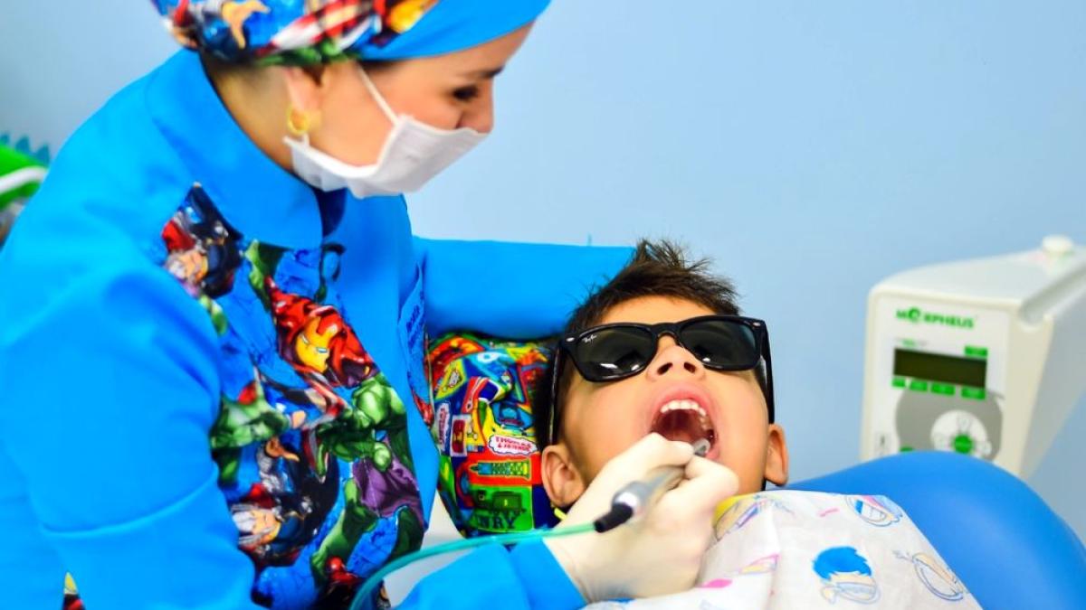 copil_dentist_70536100