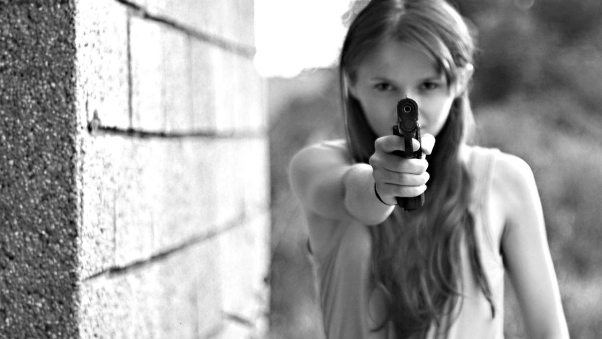 adolescenta_arma_crima_63338000