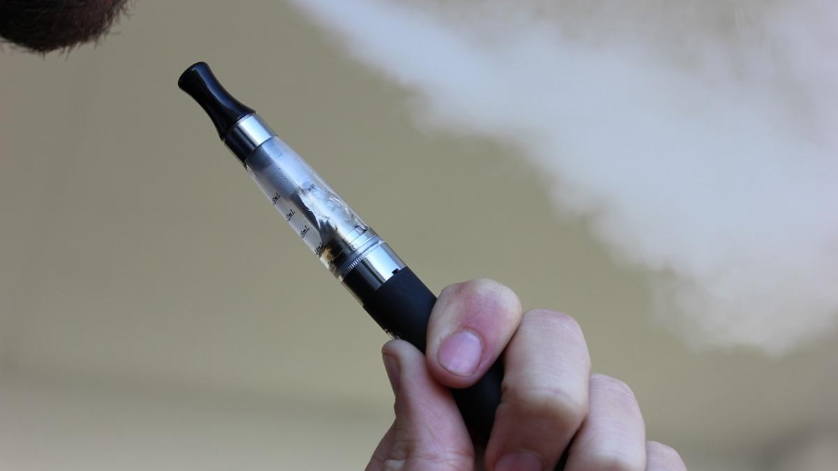 e_cigarette_1301664_1280_15514900