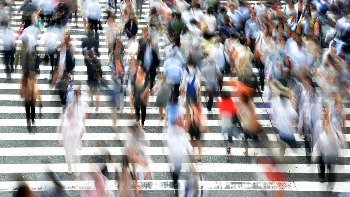 pedestrians_400811_1280_49691000