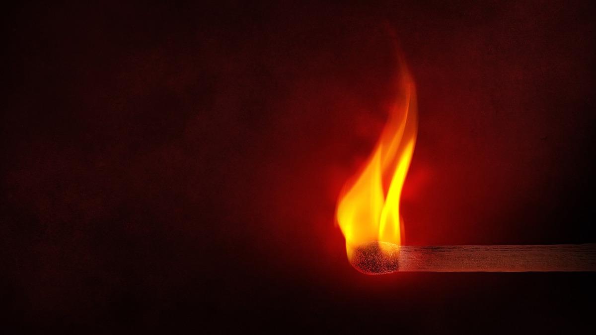 flame_1363003_1280_34587400