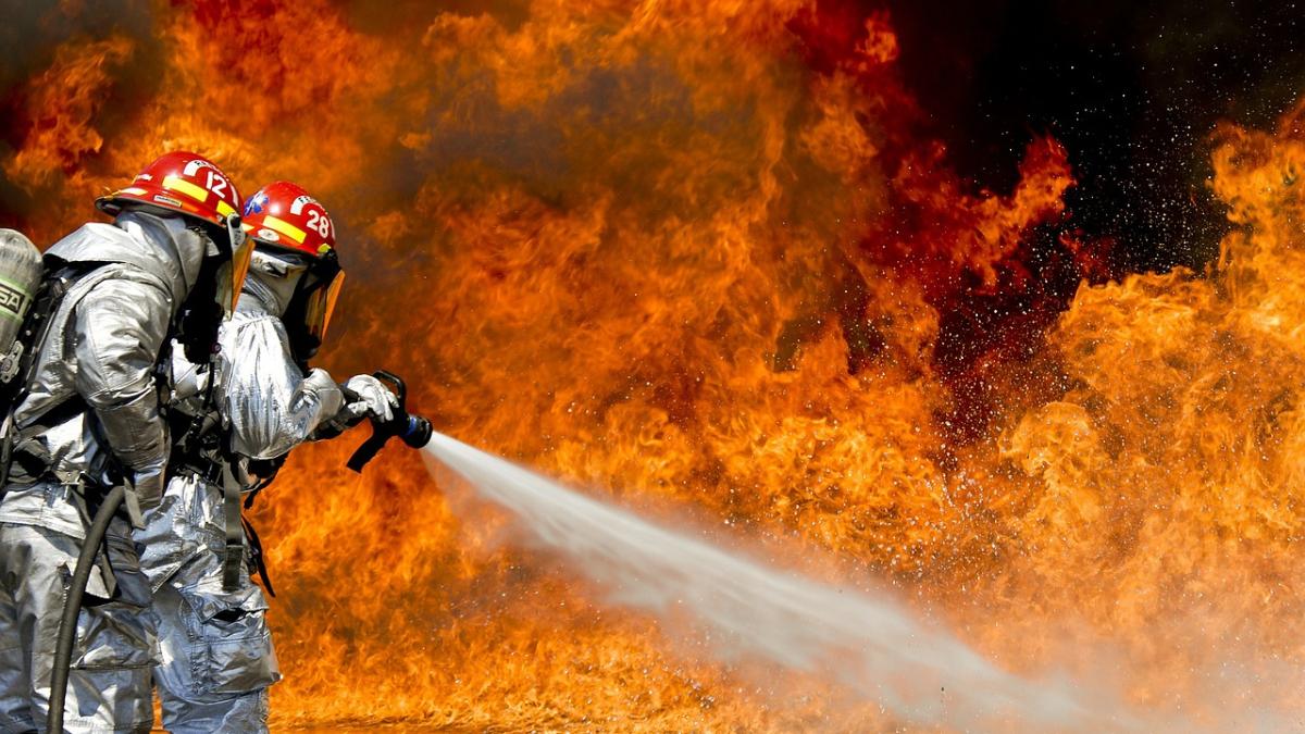 firefighters_115800_1280_64942600