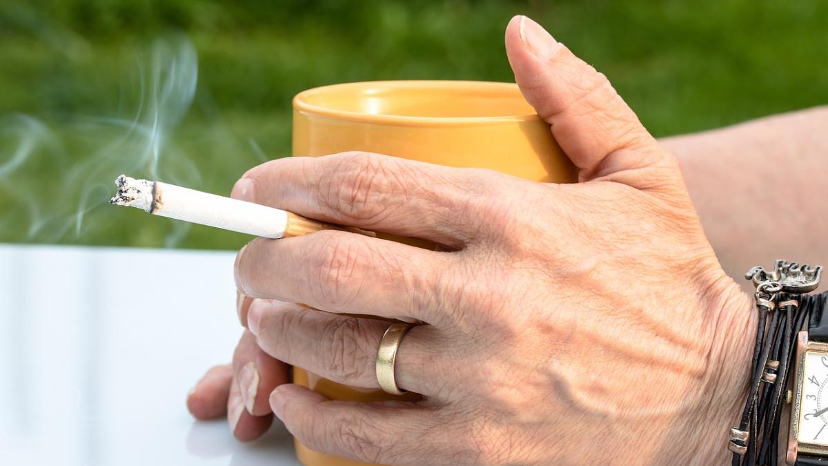 cigarette_2367456_1280_37894100