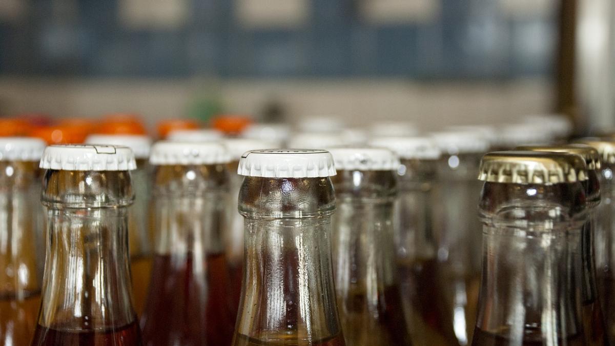 bottles_2969462_1280_92383600