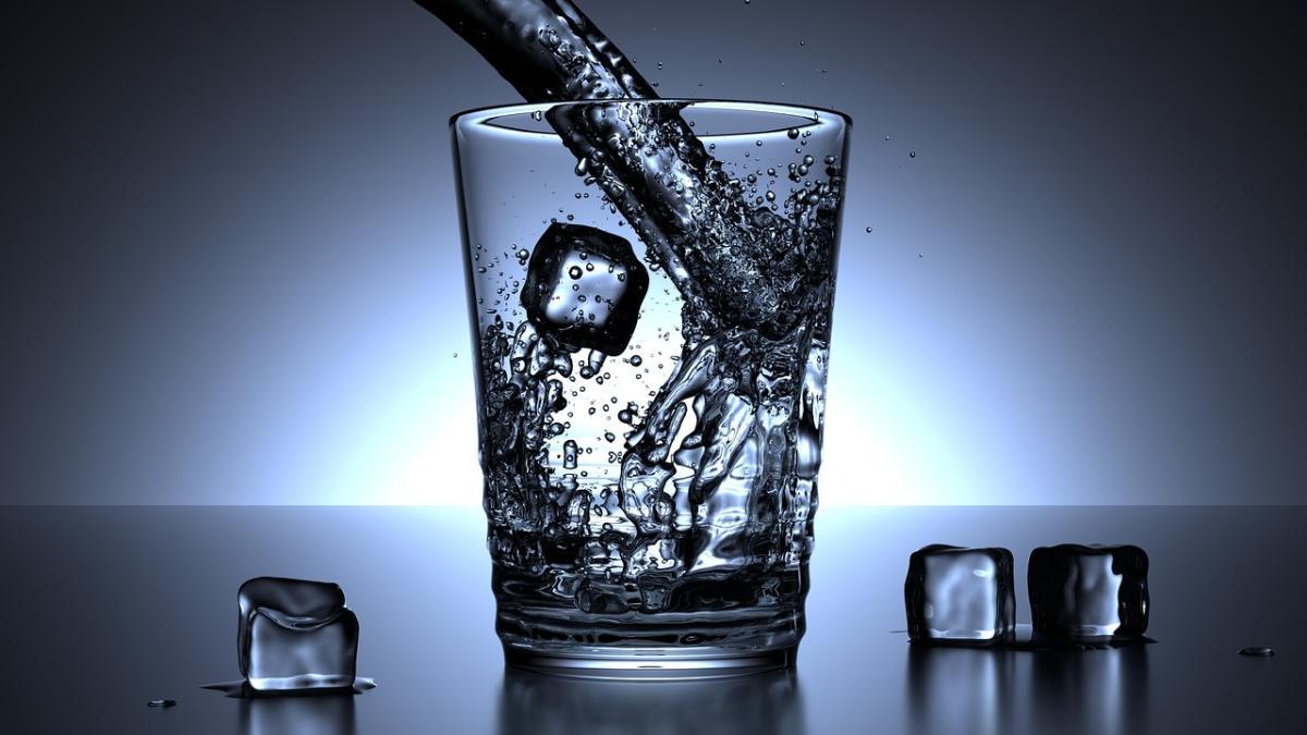 glass_1206584_1280_19094400