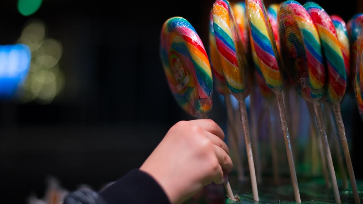 candy_3898414_1280_07139900