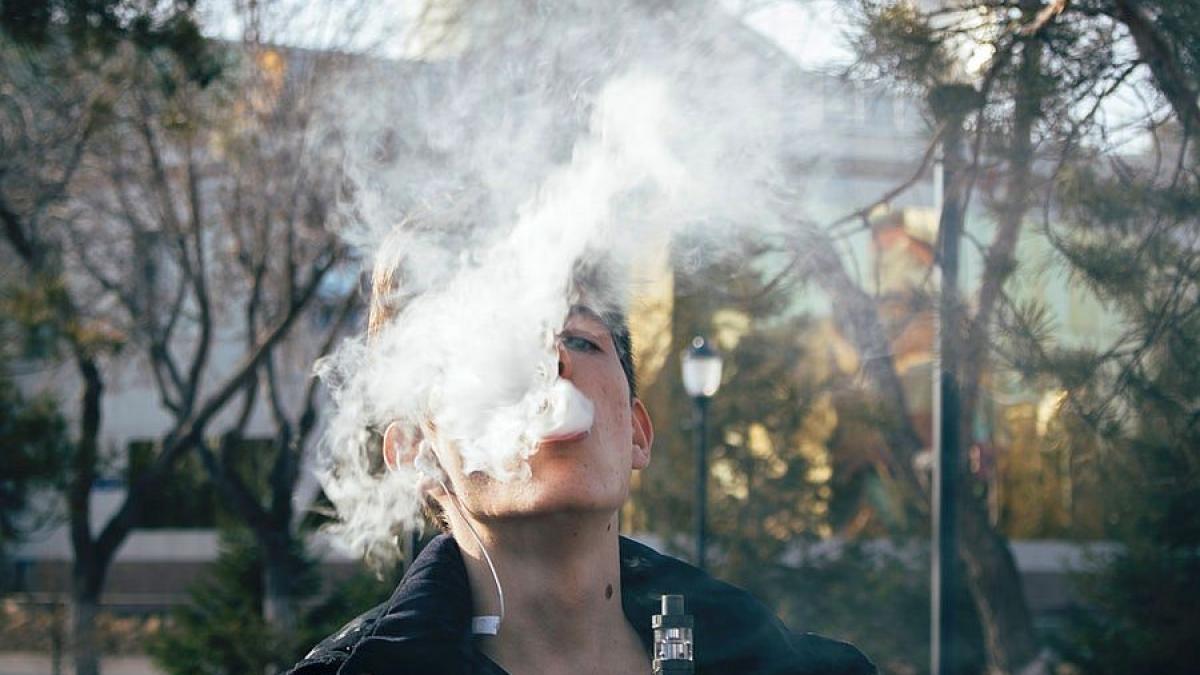 vaping_14808900