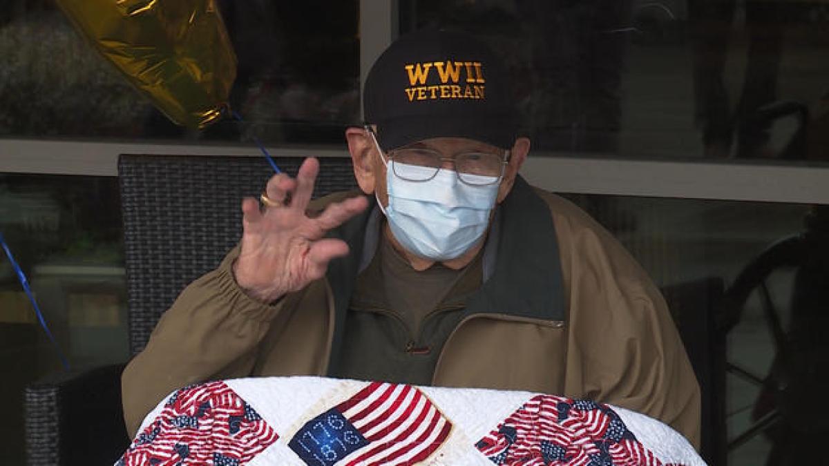 william_waving_31159000