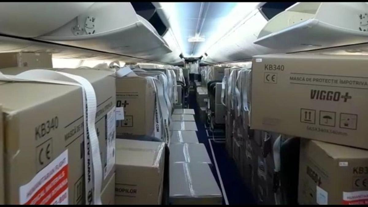 pachete_cu_masti_aduse_cu_avionul_03135300