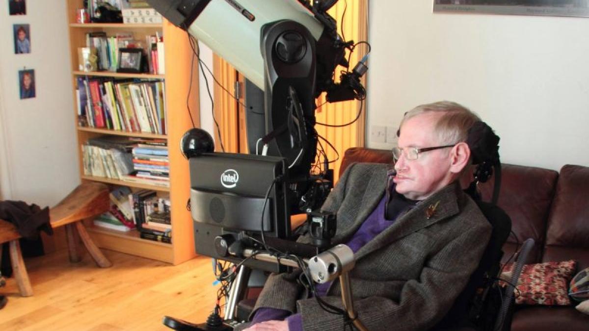 stephen_hawking_foto_facebook_16899200