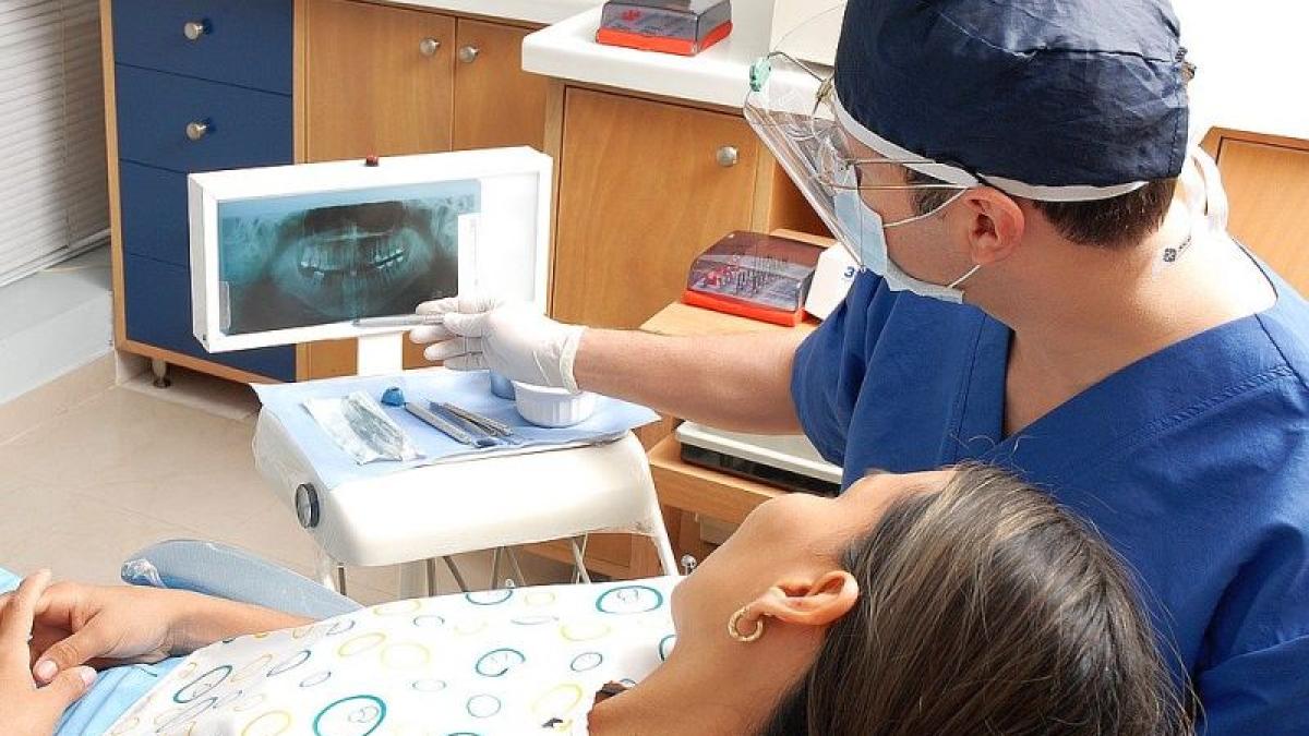 dentist_stomatolog_20913800
