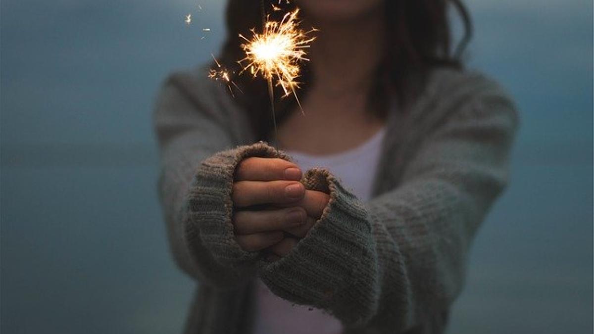 sparkler_677774_640_96534300