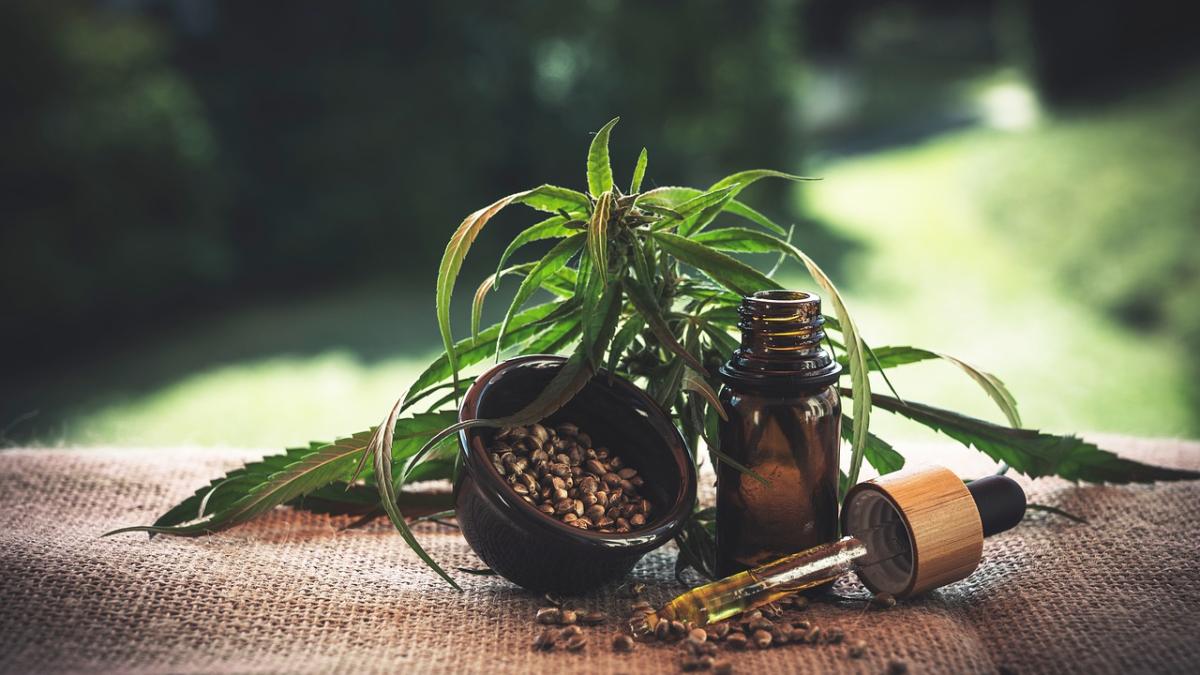 cbd_4469987_1280_51522100