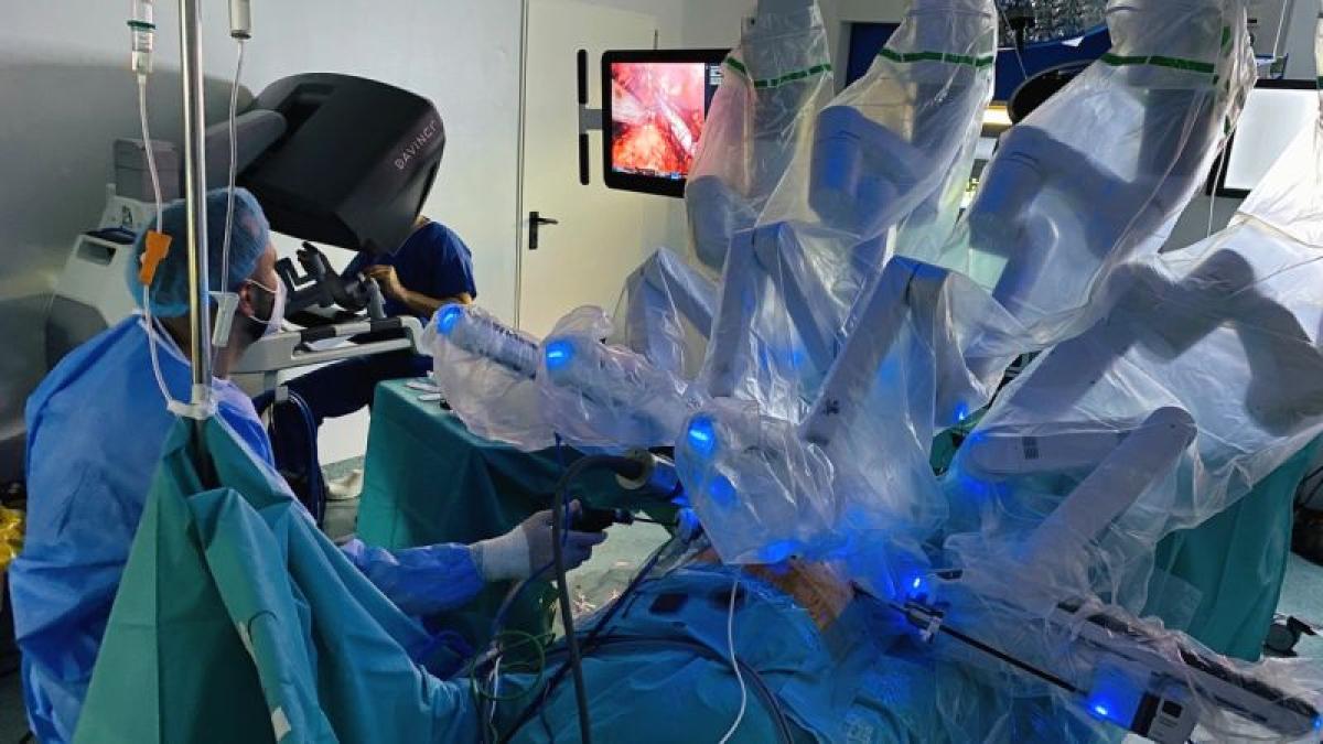 chirurgie_robotica_sanador_2_55116200