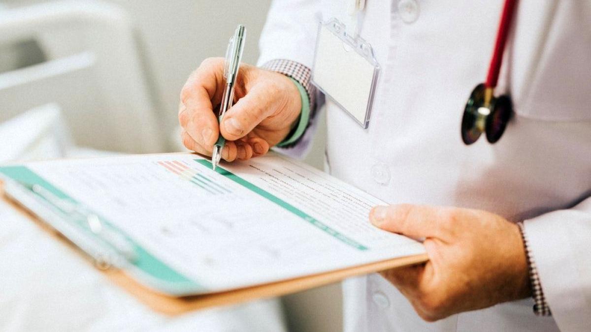 doctor_examen_concurs_73704700