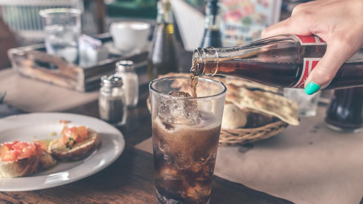 coca-cola-unsplash_34664100
