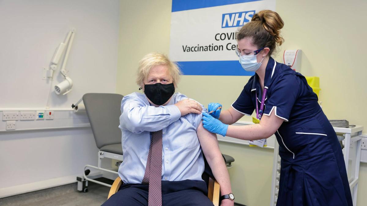 boris-johnson-vaccin-astrazeneca_37555100