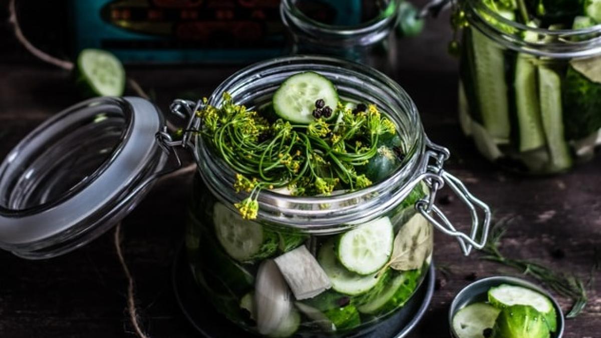 salata-castraveti_92087600