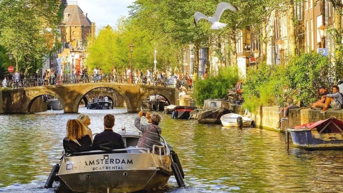 amsterdam-canal-foto-pixabay_43954300