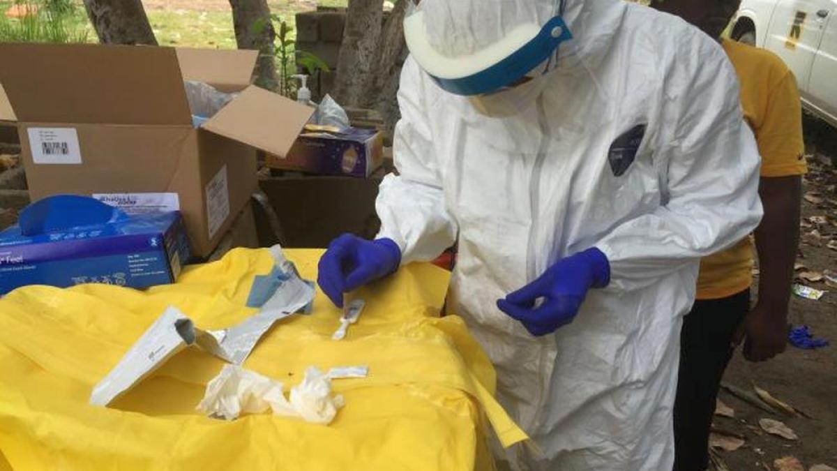 ebola_foto_cdc___john_saindon_09913700