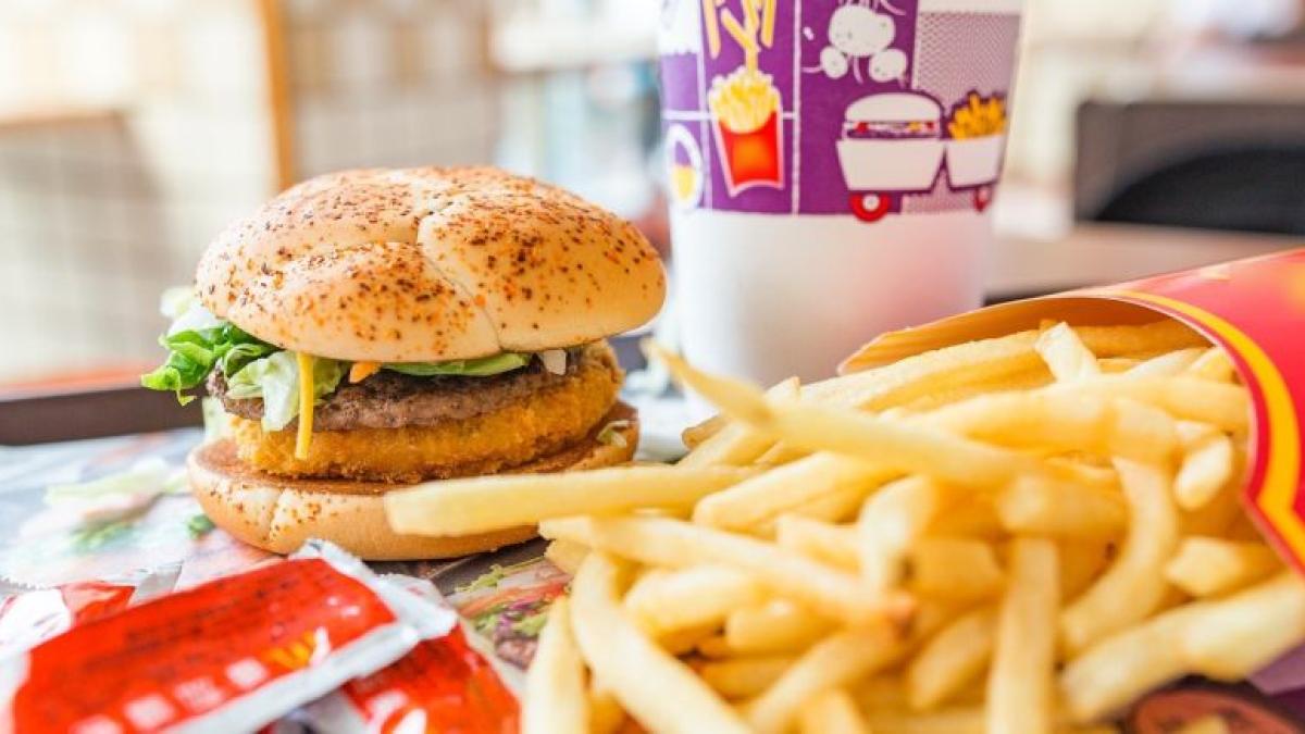 burger-fast-food-pixabay_63415100