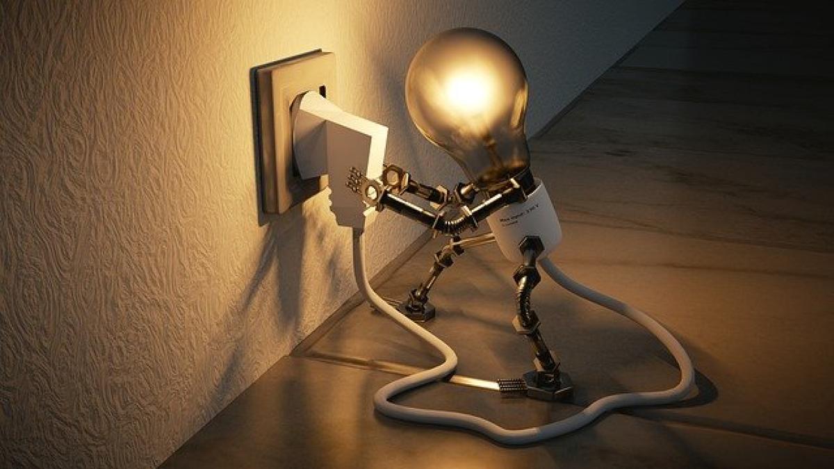 lightbulb-g8acbc4415_640_77128300