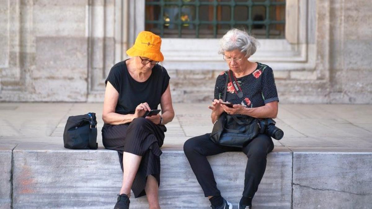 femei-varsta-pensionare-foto-pixabay_64417000