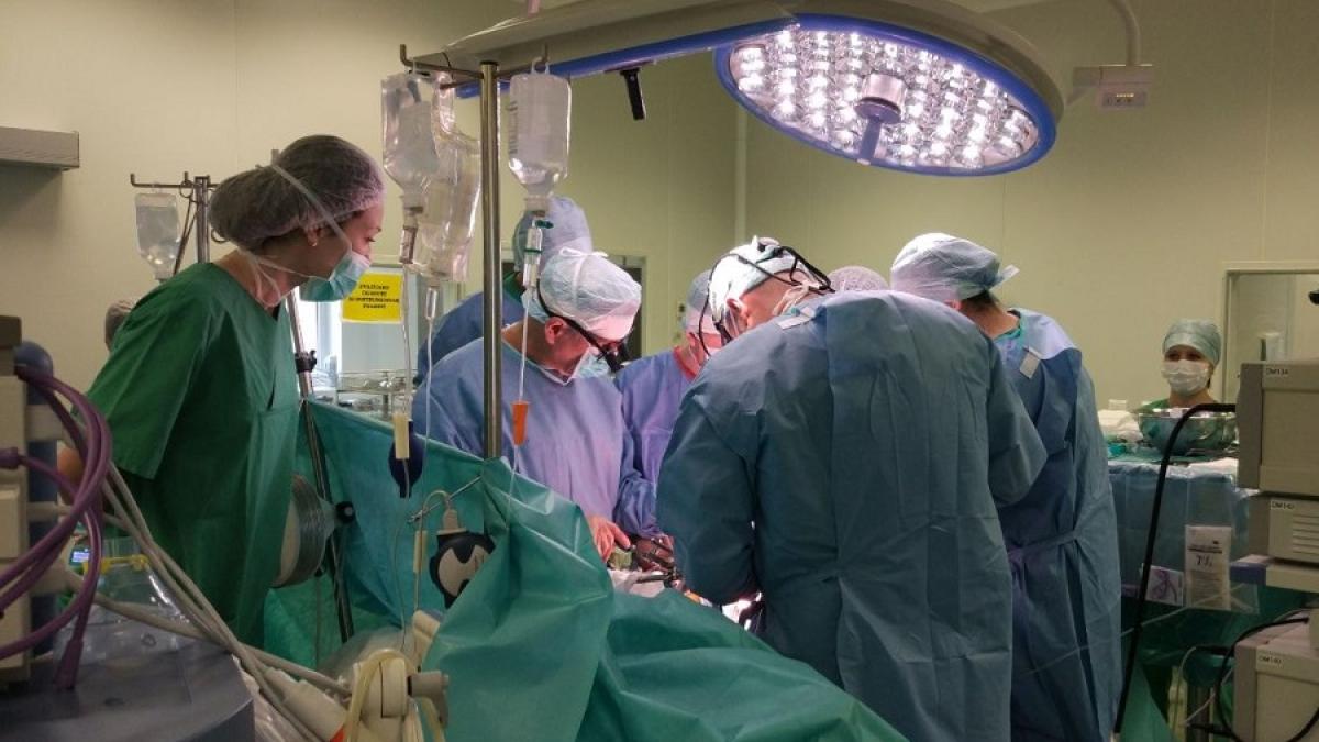 transplant_renal_medici_18940800