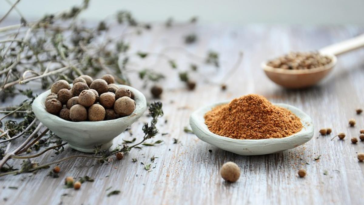 spices-g3390cab03_640_83393100