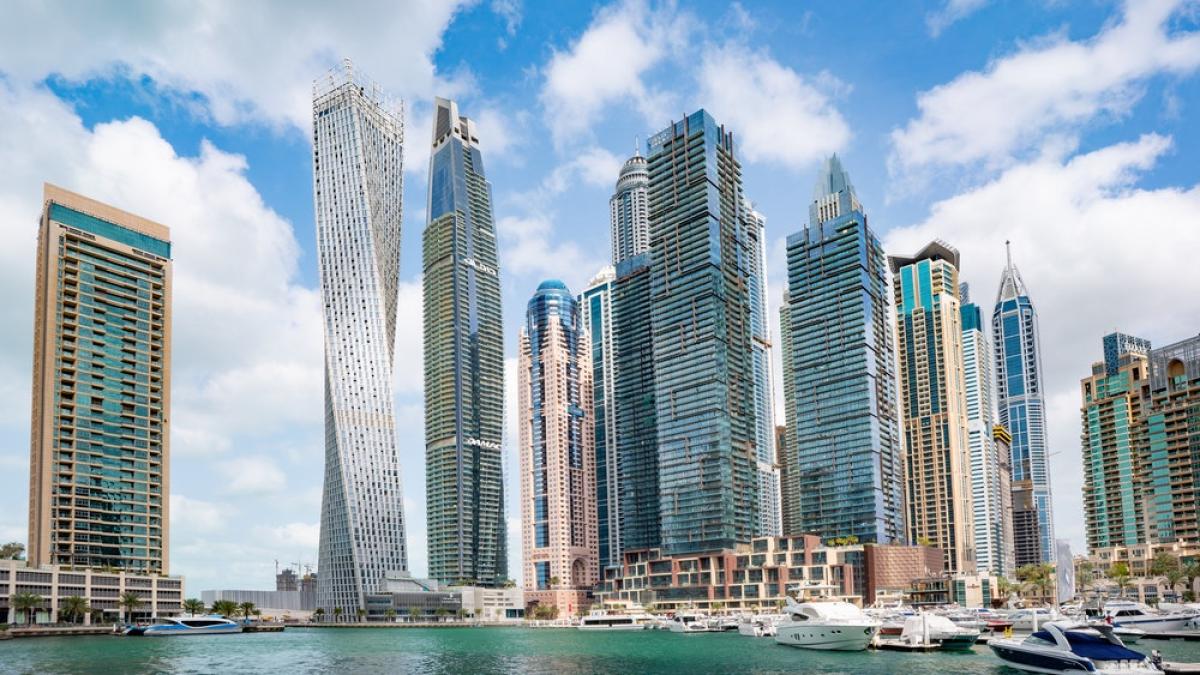 dubai-pexels-timo-volz-3769312_74433200