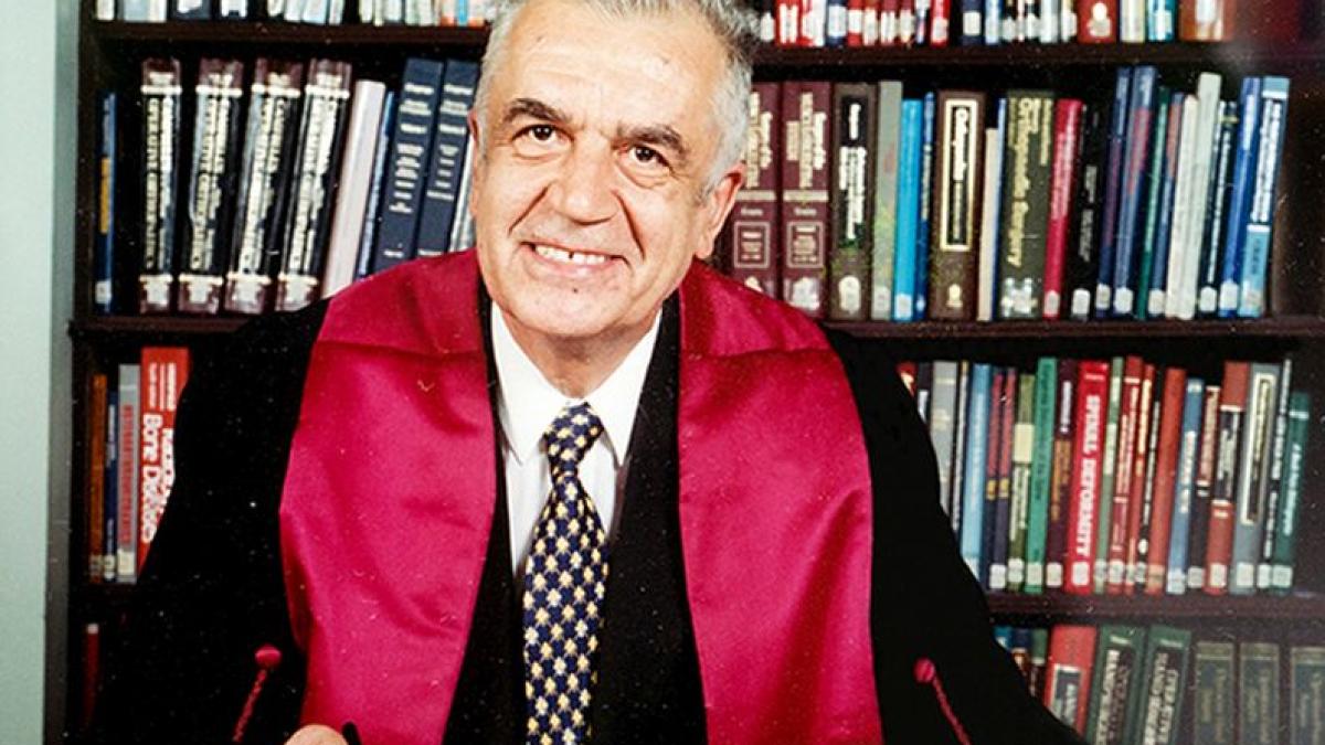prof-cristian-dragomir-semnand-documente-la-primirea-in-colegiul-regal-al-chirurgilor-din-anglia_47855700
